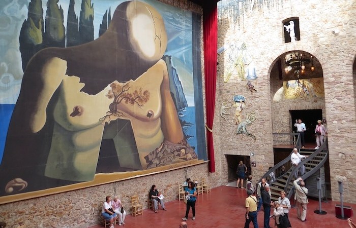 Inside-the-Dali-museum