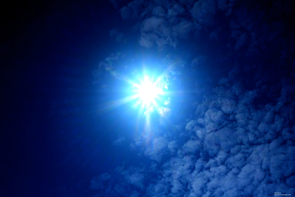 ブルーの空。