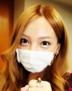 ざわちん、倉木麻衣に変装してライブに登場。過去のものまねメイク大公開！