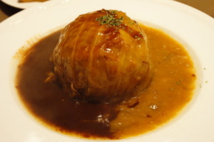 今、懐かし洋食がブーム！グリルマルヨシの巨大カレーロールキャベツとモンサンミッシェルから上陸した幻のオムレツ