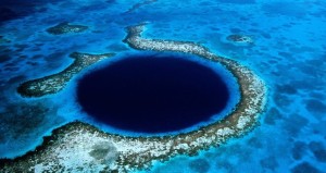 世界で最も危険なダイブスポット１０選！ブルーホールの奈落の底感は異常